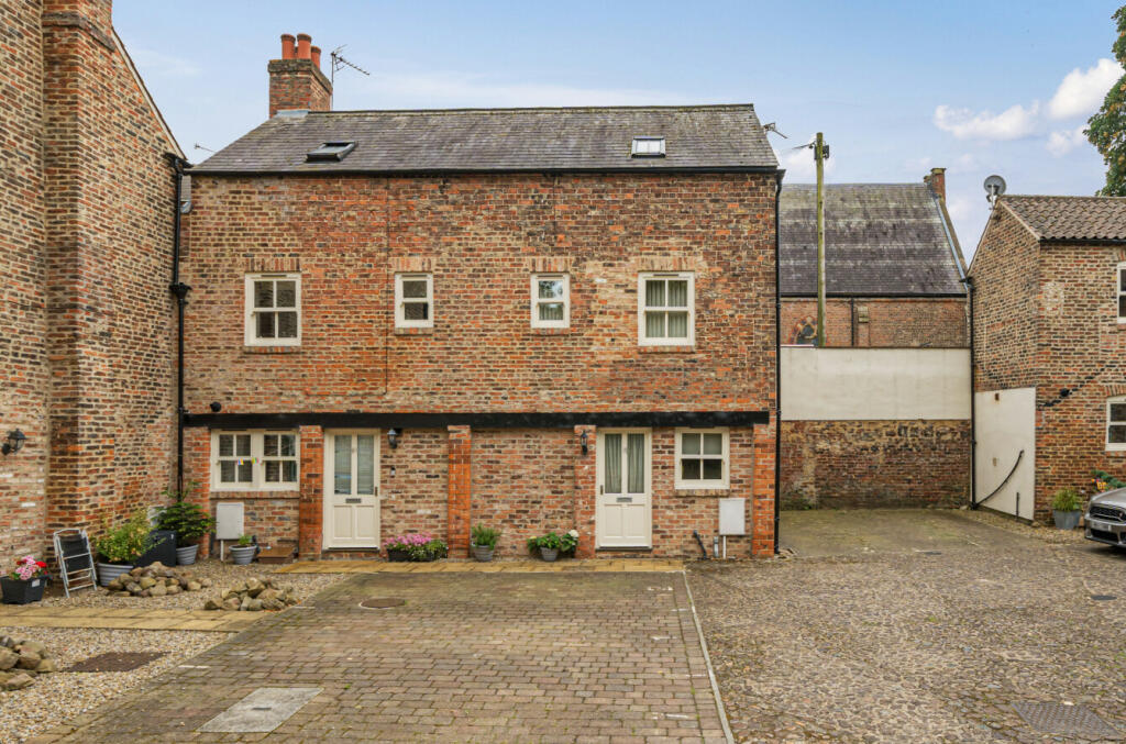 Main image of property: Castlegate Mews, Thirsk, North Yorkshire, YO7