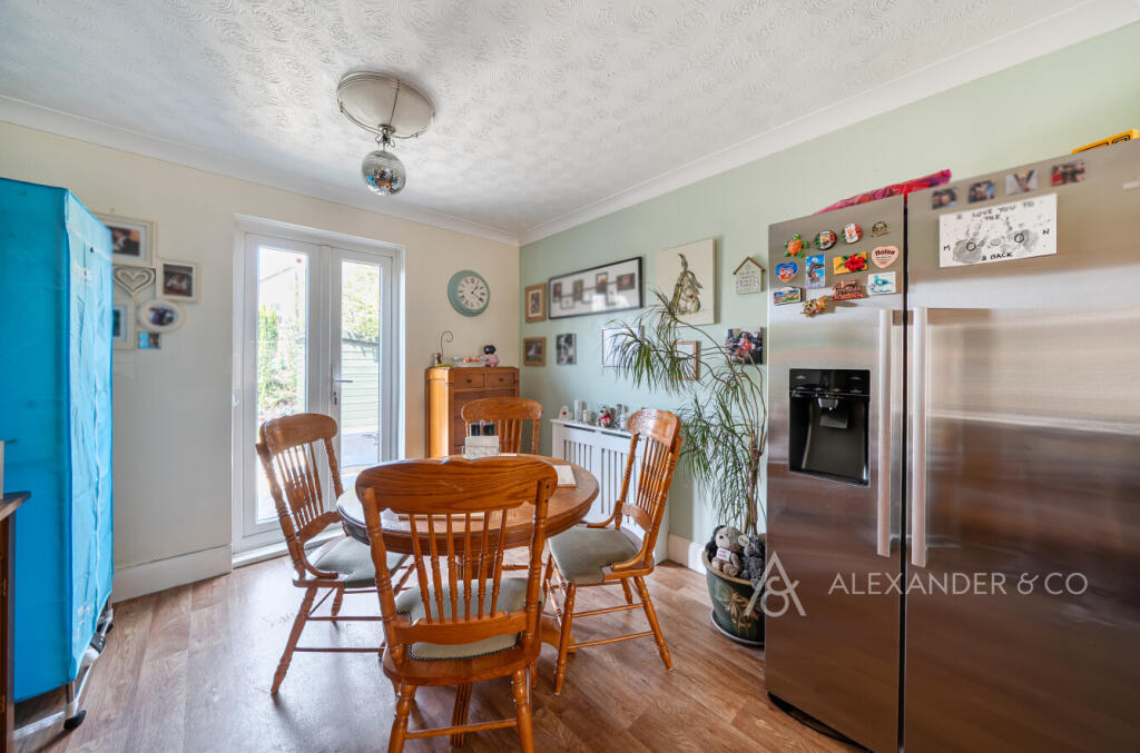 Englands Lane, Dunstable, Bedfordshire - View 4