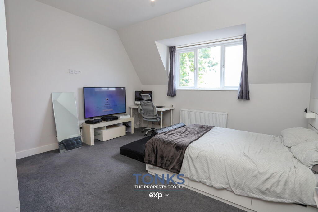 Additional image 27 of Unique one-of-a-kind home offering amazing space – Merton Close, Oldbury, B68 8NG