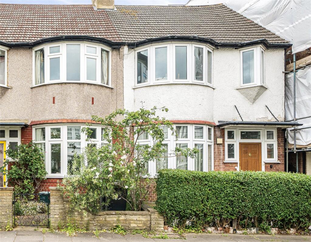 Main image of property: Fortis Green Avenue, London, N2