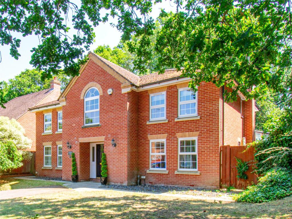 Main image of property: Rosyth Gardens, Newbury, Berkshire, RG14