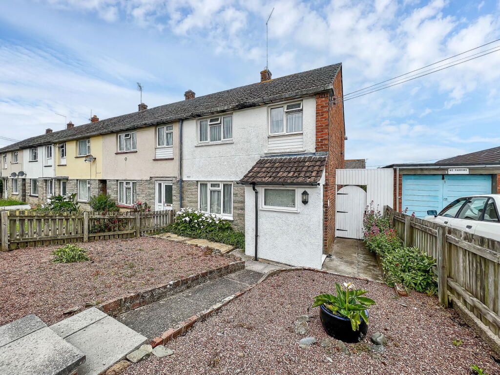 3-bed terraced on Sea View Road, Northam, Bideford, North Devon, £240,000