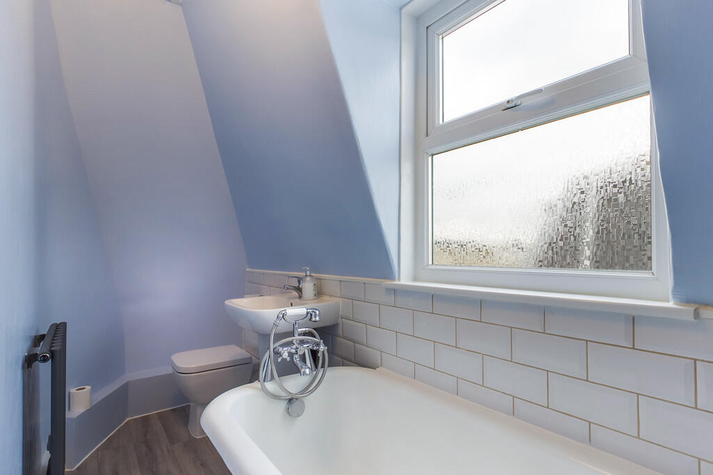 Apartment in Canterbury - View 4