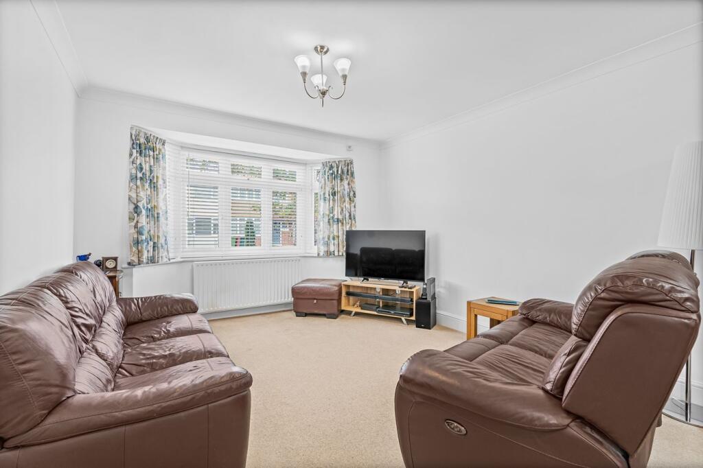 House in Twickenham - View 3