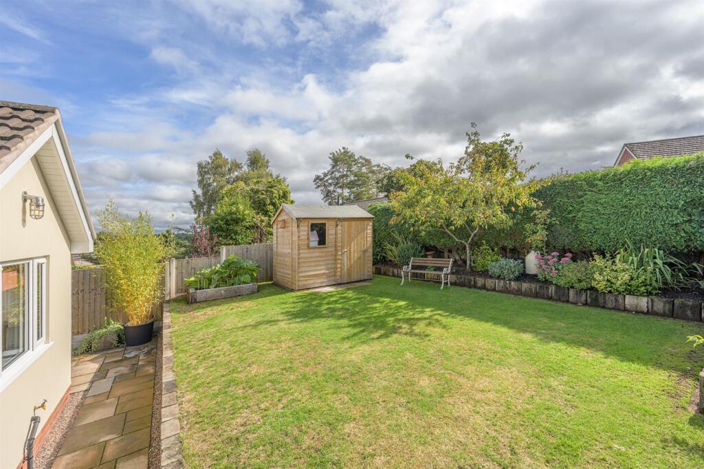 House in South Staffordshire, Gallowstree Elm, Kinver - View 3