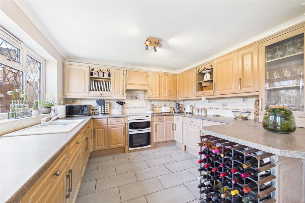 Apple Close, Tilehurst, Reading, Berkshire, RG31 photo 4