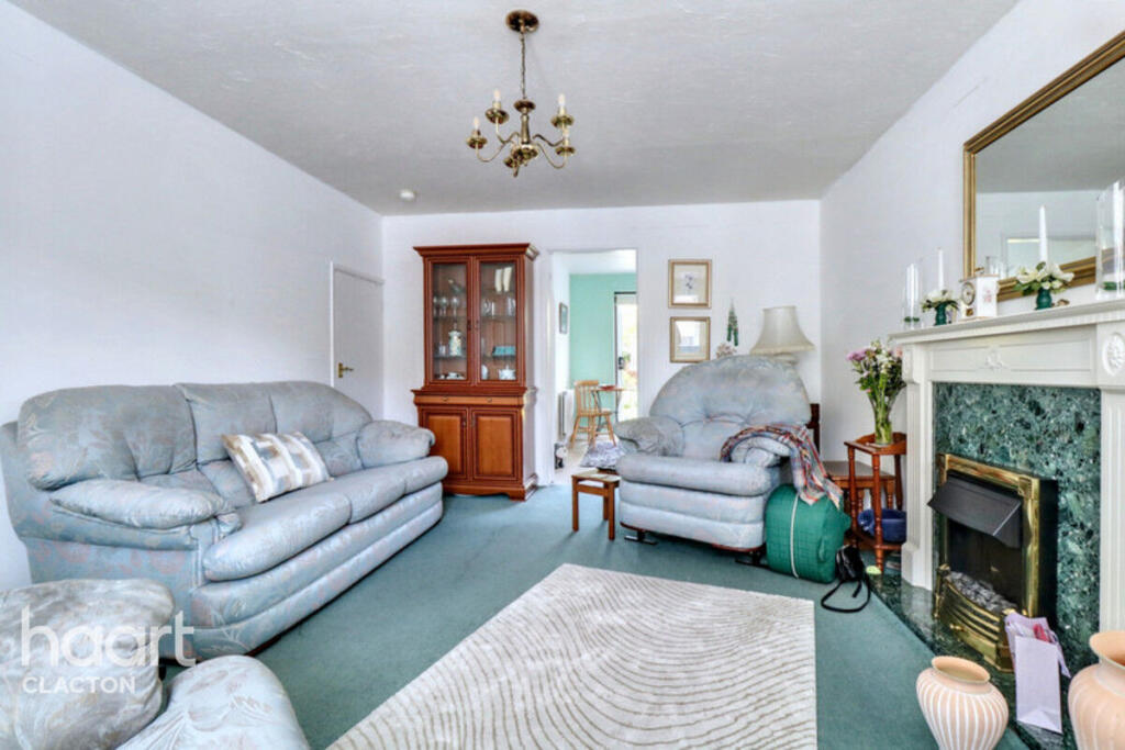 House in Clacton-on-Sea, Great Clacton - View 2