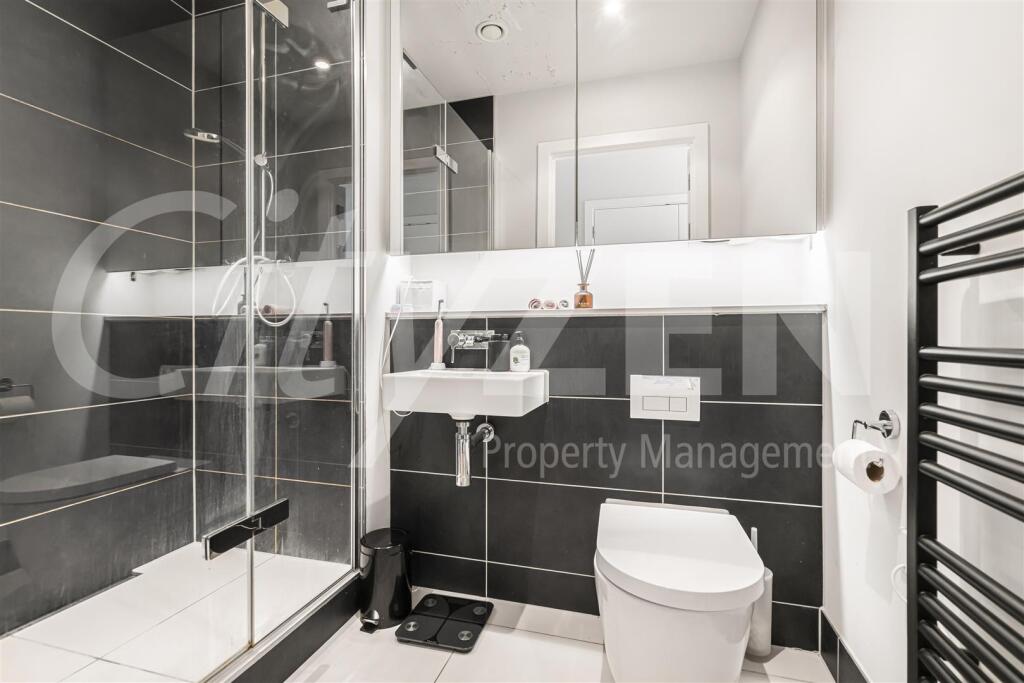 Apartment in Manchester - View 5
