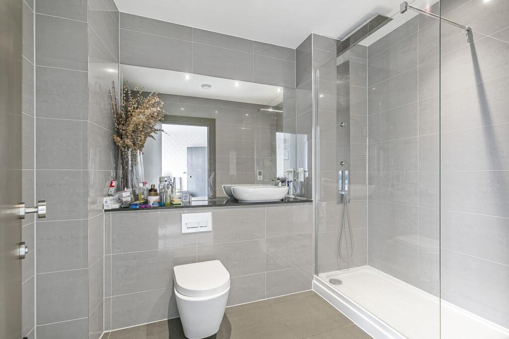 Apartment in London - More