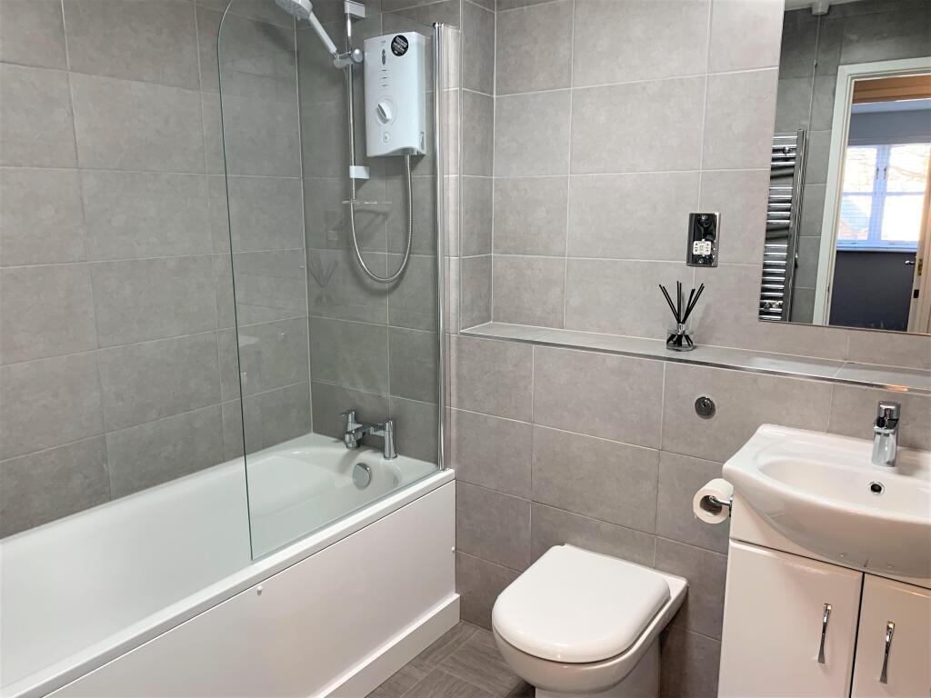 Apartment in Watford - More