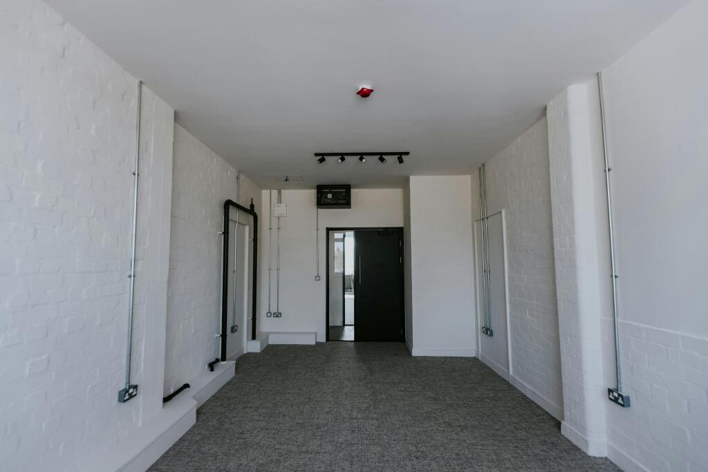 Base Business Space, Managed Office Space – U2
