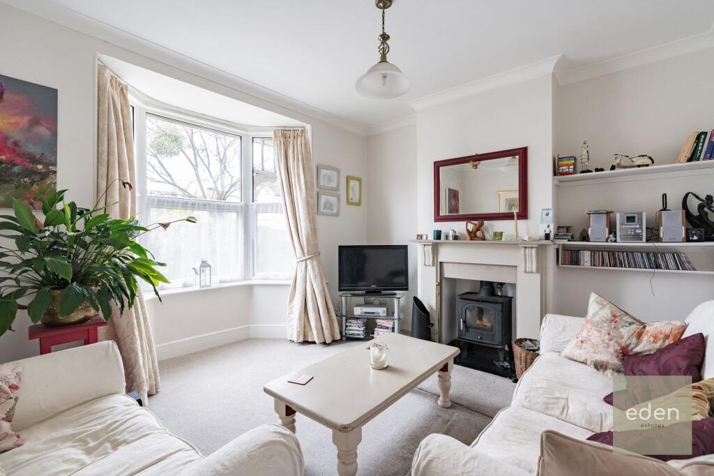 Main image of property: Queens Avenue, Snodland, ME6