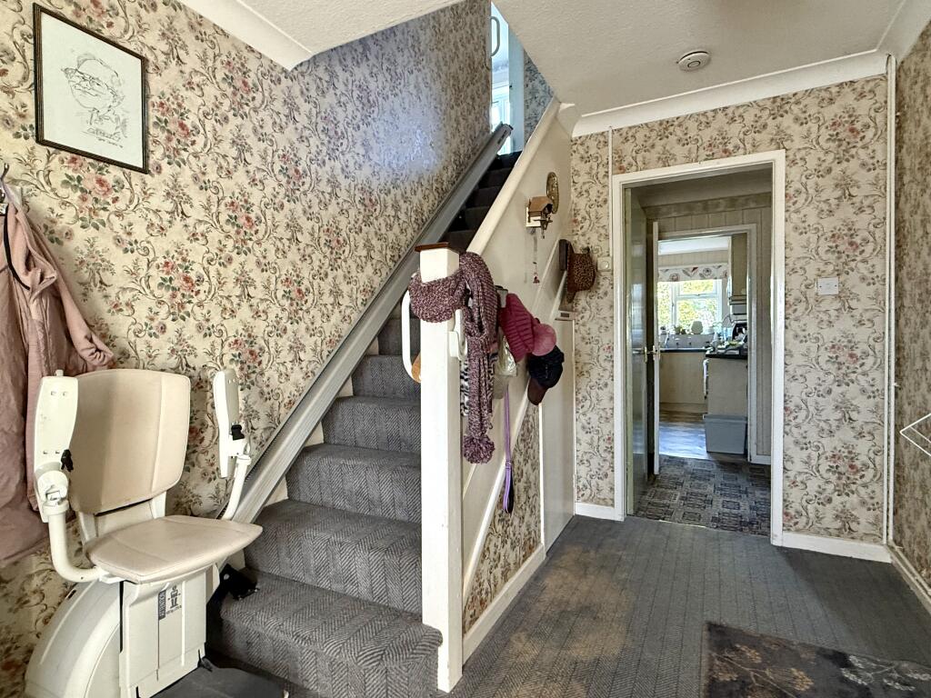 South Green Drive, Stratford-upon-avon, Warwickshire photo 2