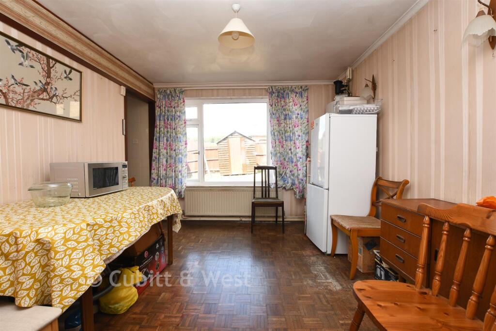 House in Reigate and Banstead, Surrey - View 4