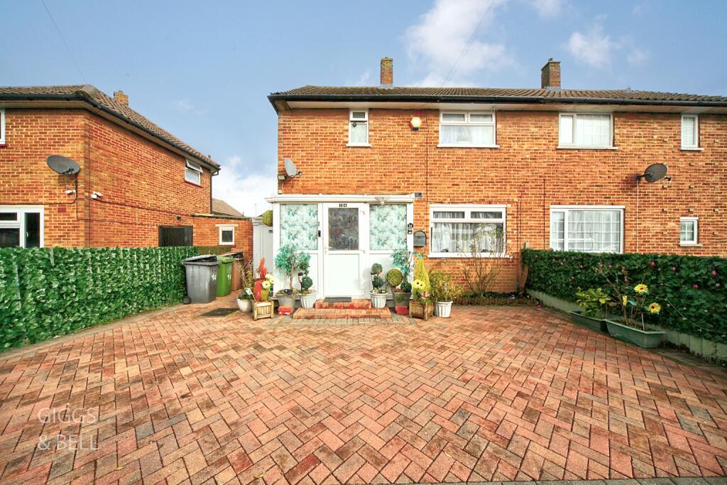 Main image of property: Luton, Bedfordshire, LU3