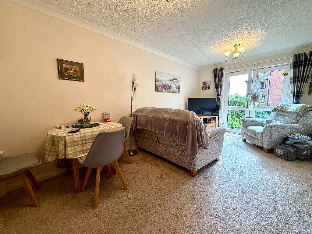Apartment in East Suffolk, Woodbridge - More