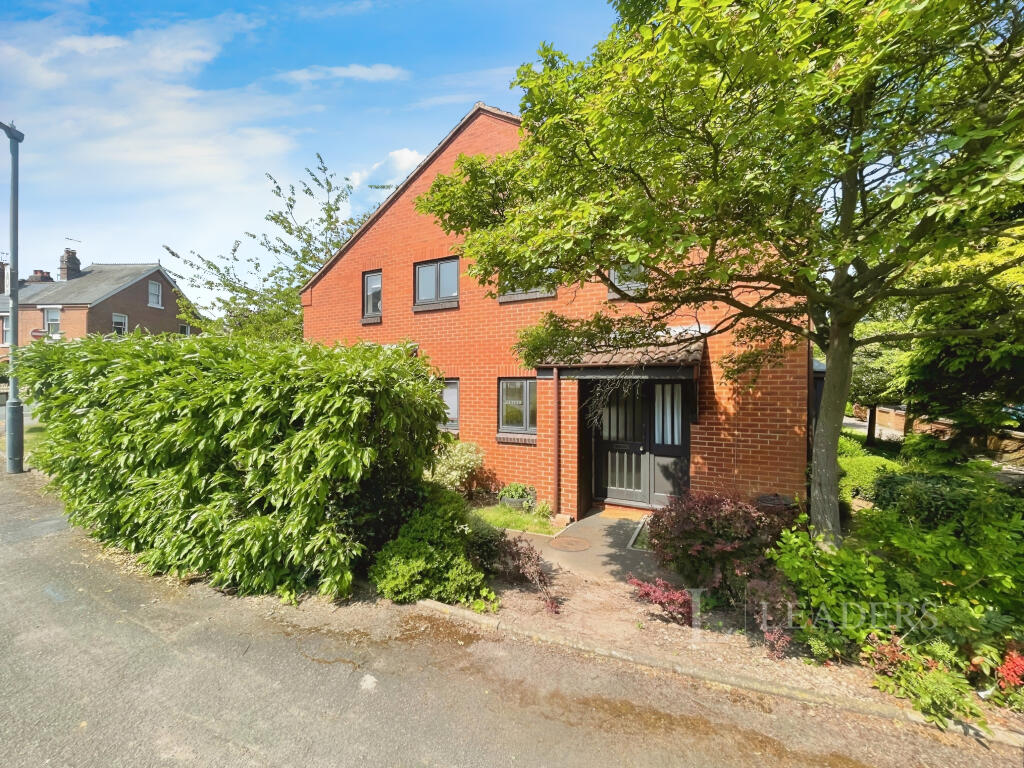 Main image of property: Spring Pool, Warwick, CV34