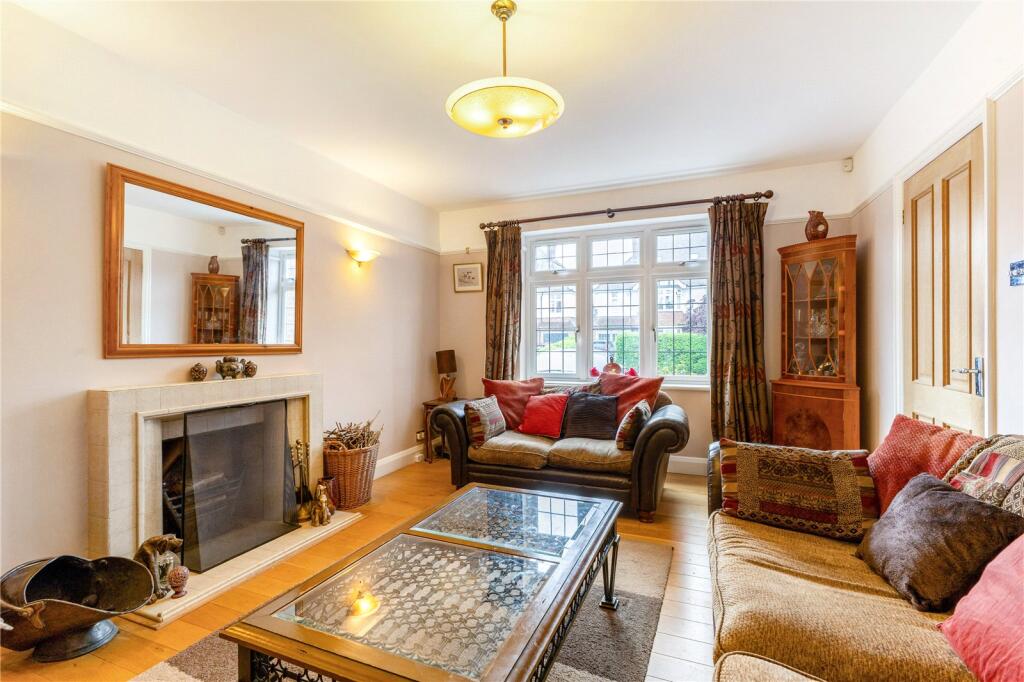 House in Harpenden, Batford - View 5