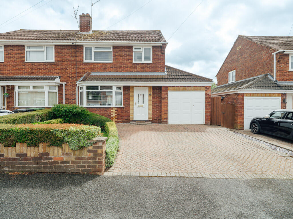 Main image of property: Linksview Crescent, Worcester, Worcestershire