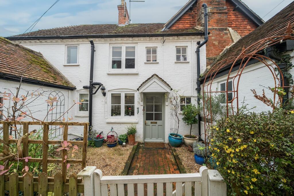 Main image of property: London Road, Holybourne, Alton, Hampshire, GU34
