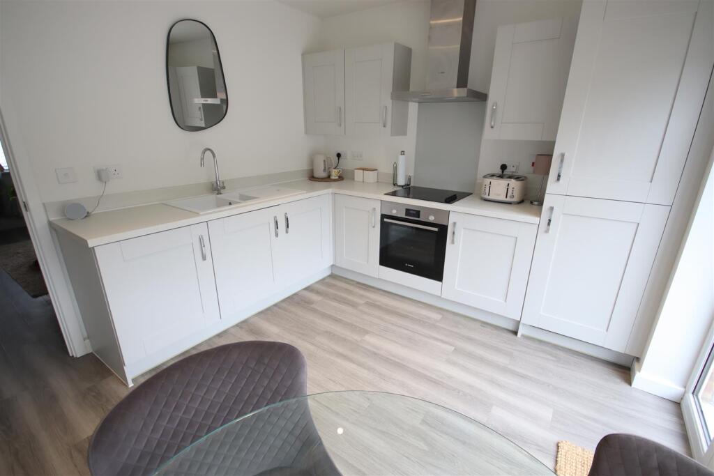 House in Chippenham, Patterdown - View 3