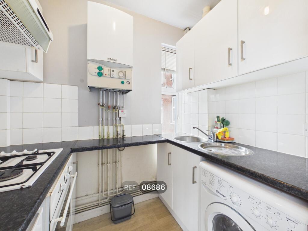 Apartment in London - View 3