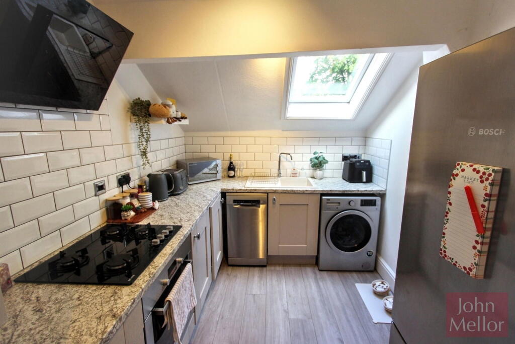Apartment in Stockport, Heaton Moor, The Four Heatons - View 4