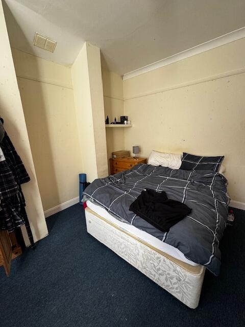 House in Nottingham - View 3