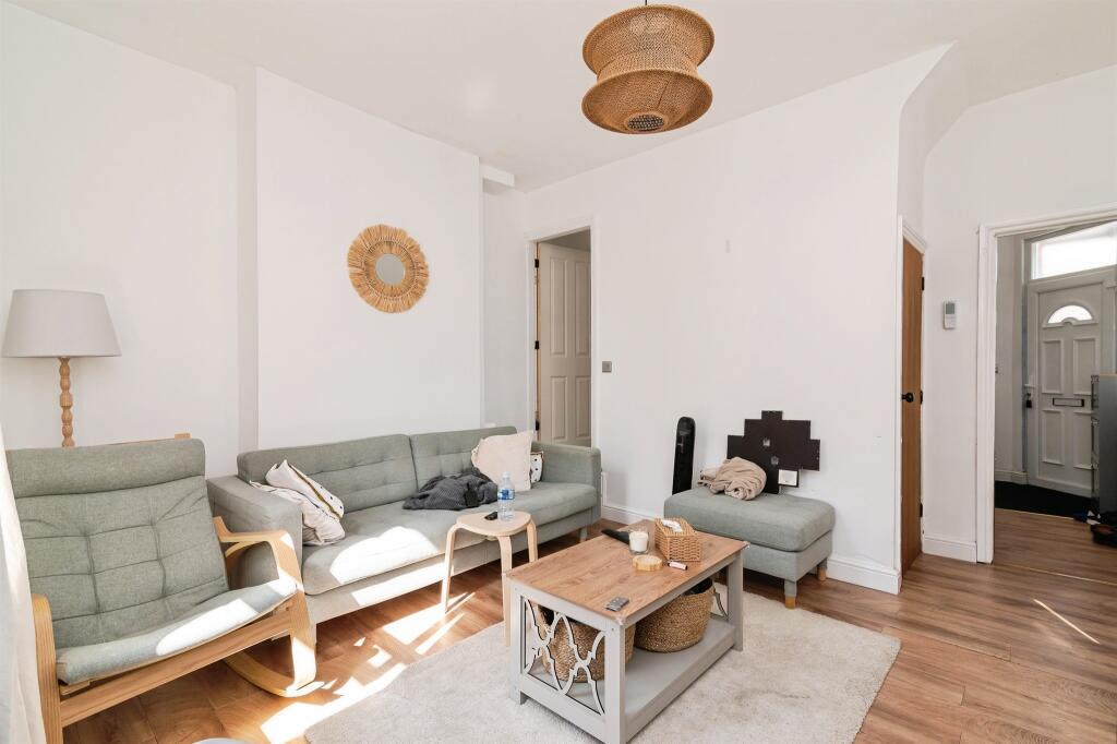 House in Nottingham, New Basford - View 3