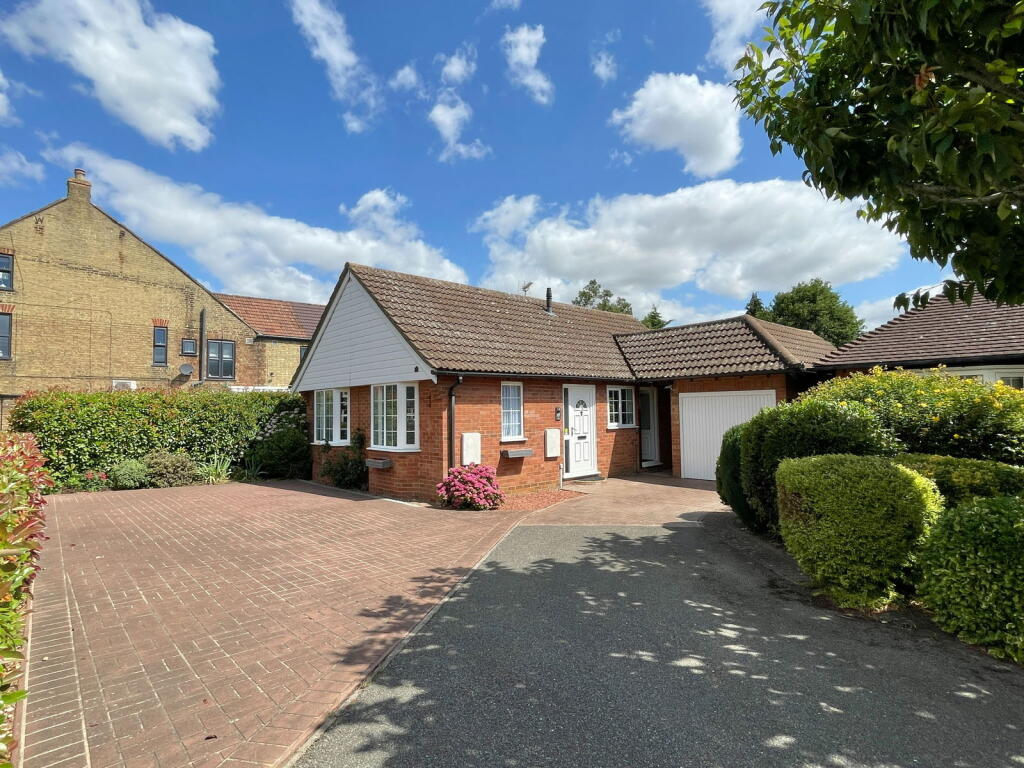 2-bed bungalow on The Avenue, March, £275,000