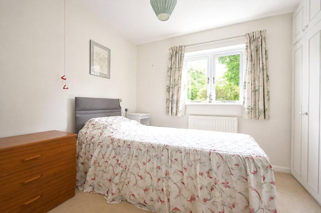 Apartment in Hart, Odiham - More