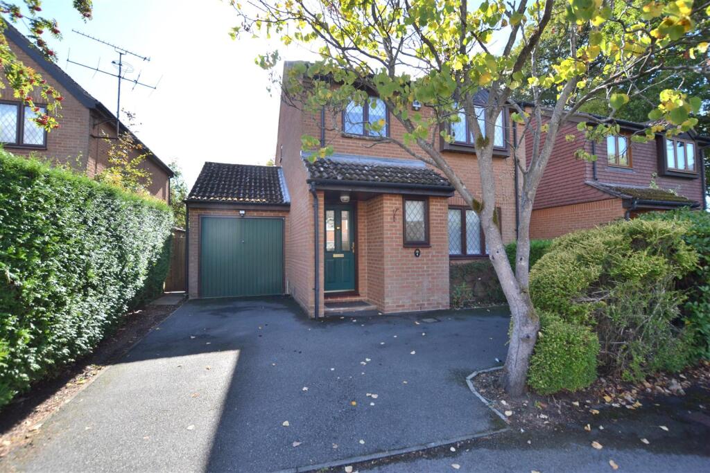 Main image of property: Shetland Way, Fleet