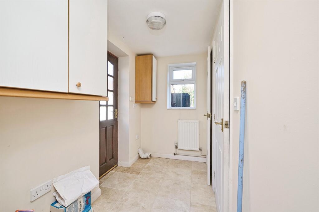 House in South Kesteven, Deeping St. James - More