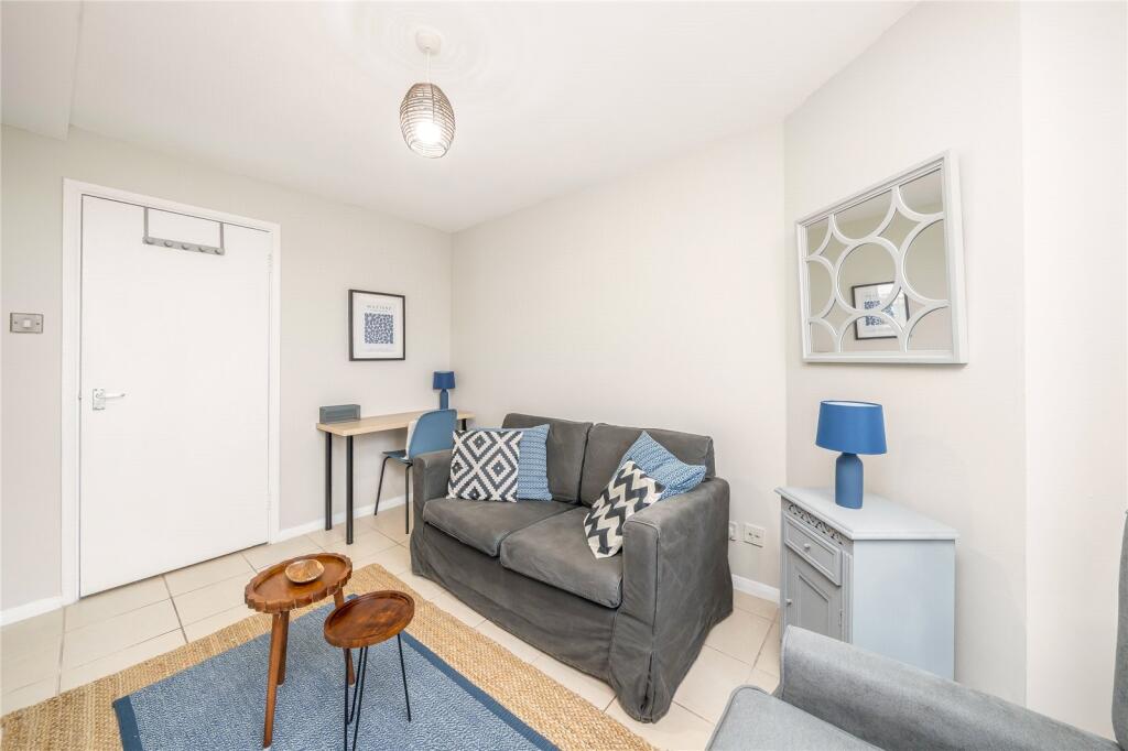 Apartment in London - View 5