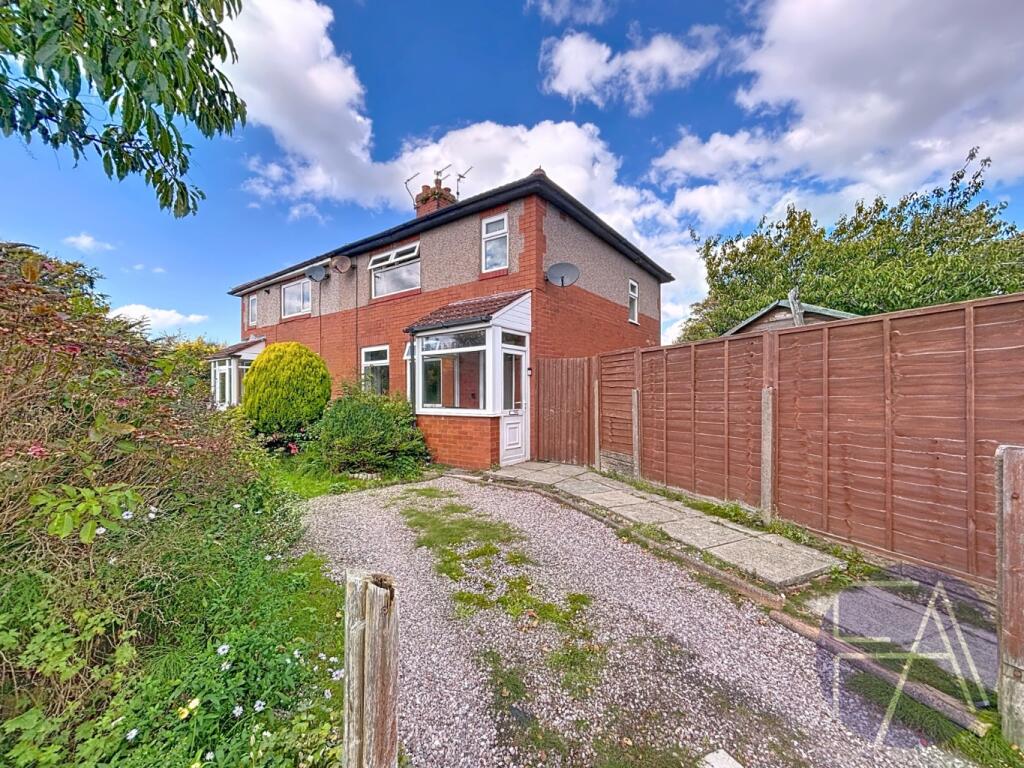 3-bed semi-detached on Essex Road, Southport, Merseyside, PR8 4LZ, £180,000