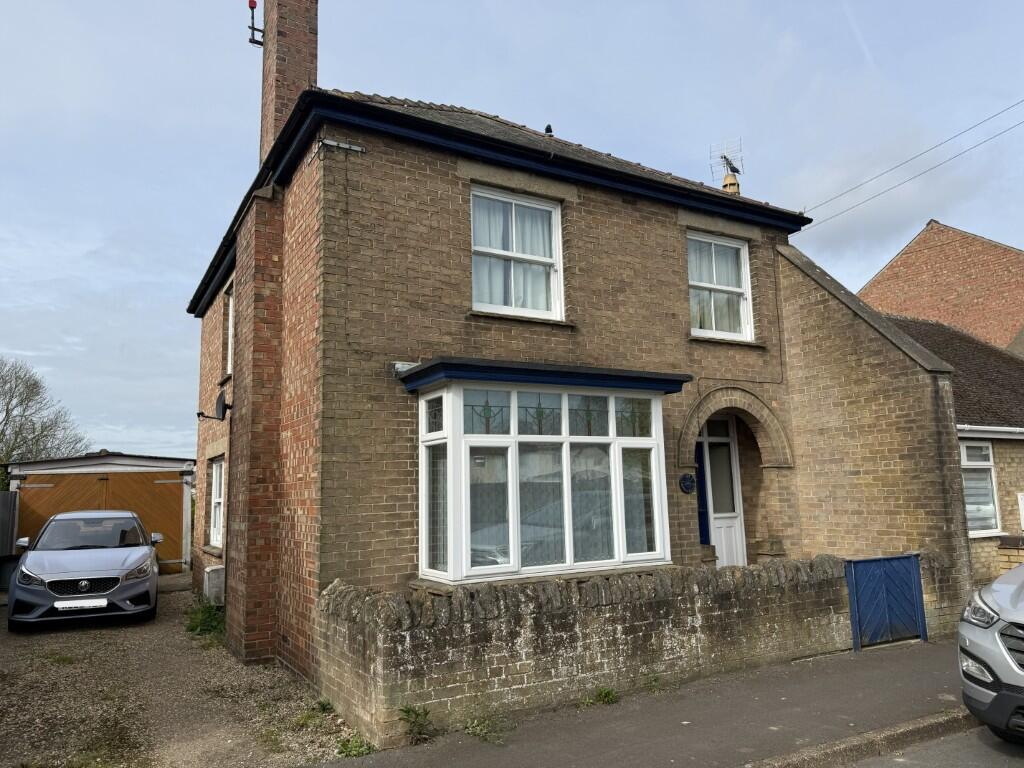 Main image of property: 49 South Street, Crowland, Peterborough, Lincolnshire PE6 0AH