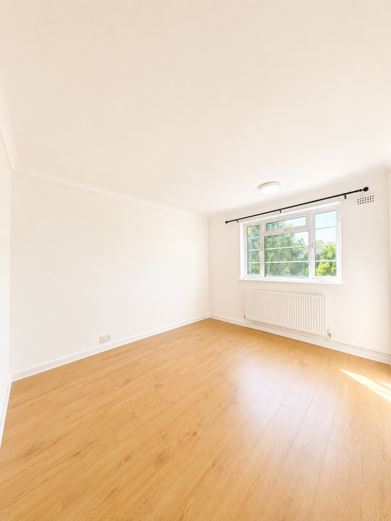 Main image of property: Avenue Rd, N14