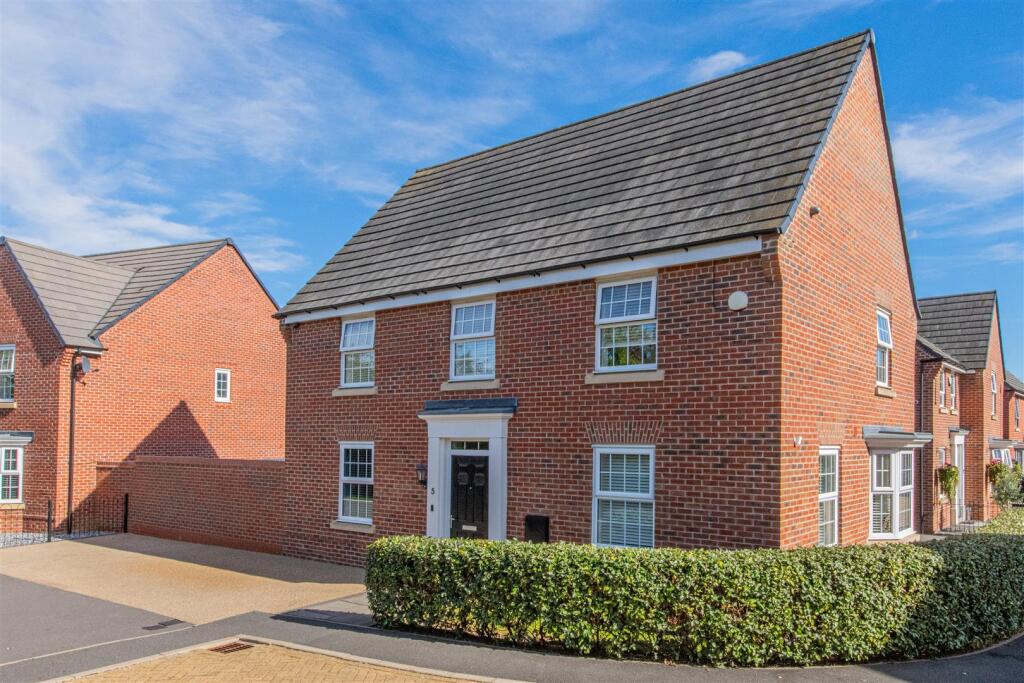 4-bed detached on Delapre Lane, Barton Seagrave, Kettering, £425,000