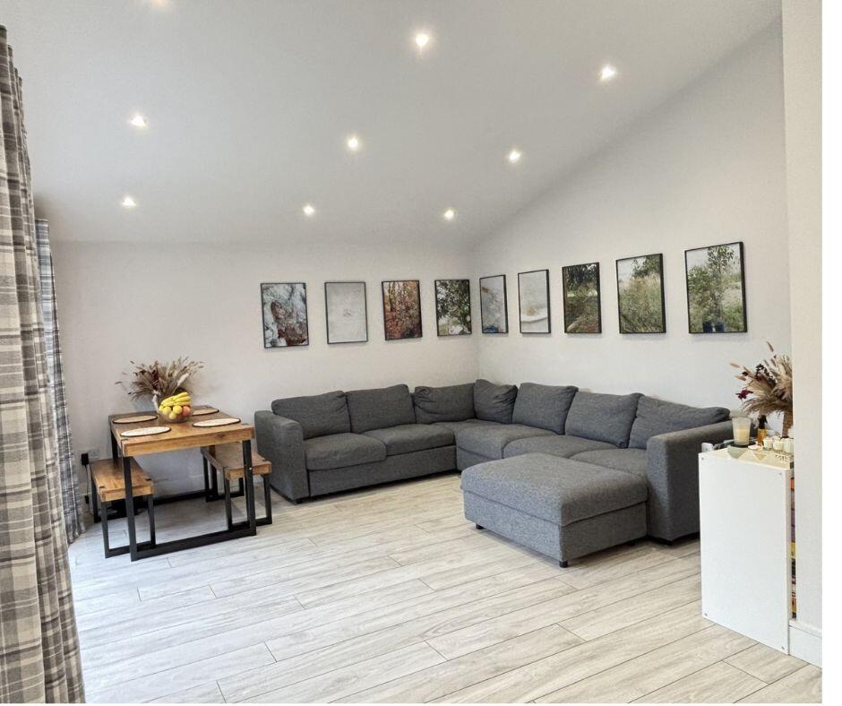 House in Dacorum, Hertfordshire - View 4