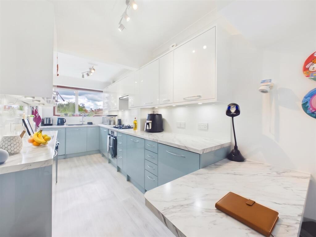 House in Harrow - View 5