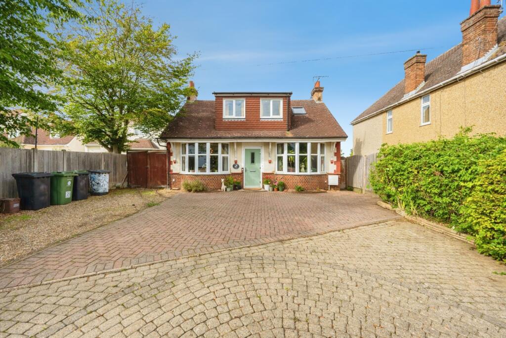 Main image of property: Upper Shelton Road, Marston Moretaine, Bedford, Bedfordshire, MK43