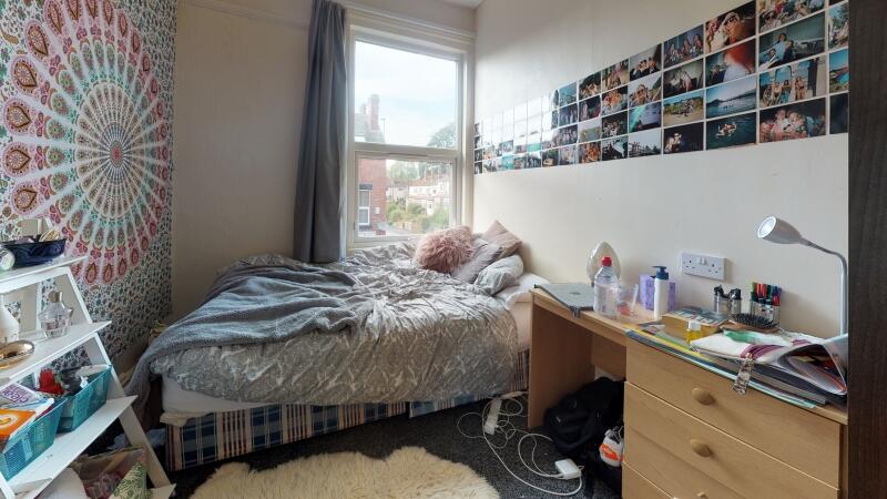 7 bedroom end of terrace house for rent