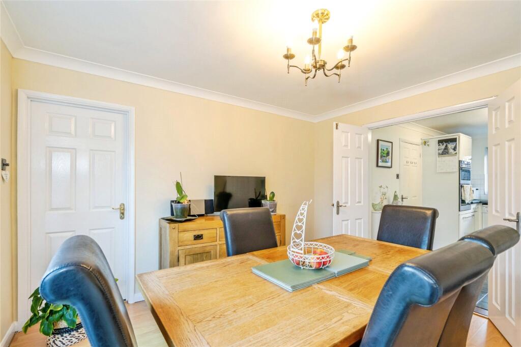 House in Havant, Hampshire - View 4