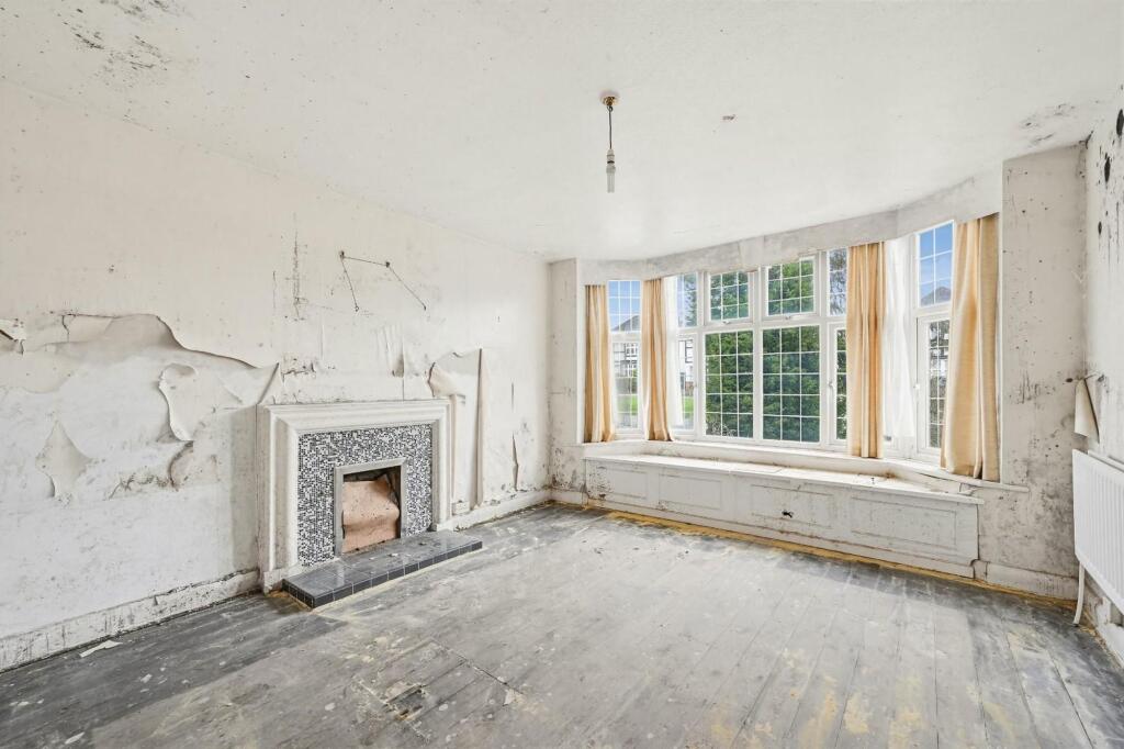 Waverley Road, Epsom, KT17 photo 4