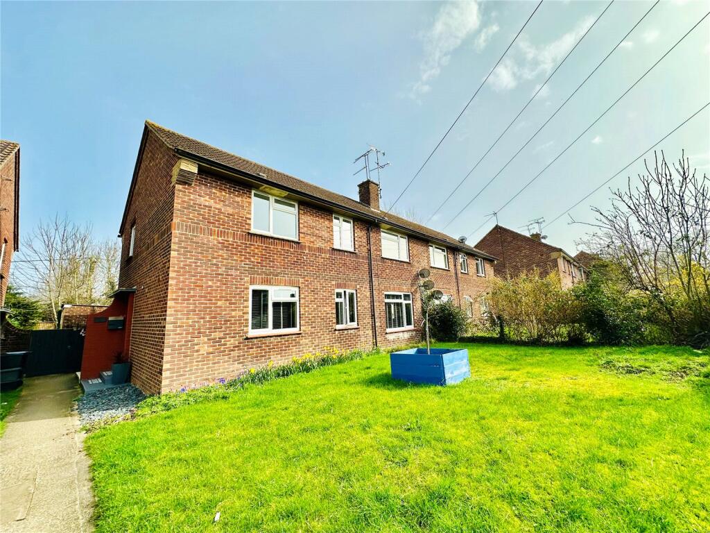2-bed flat on Coronation Road, Wroughton, Wiltshire, SN4, £166,500