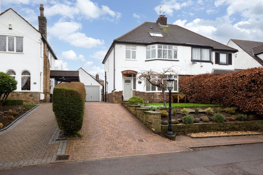 Main image of property: Park Road, Guiseley, Leeds, LS20 8EN