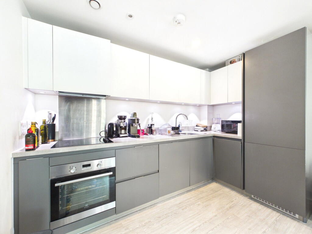 Apartment in Brighton, Round Hill - View 4