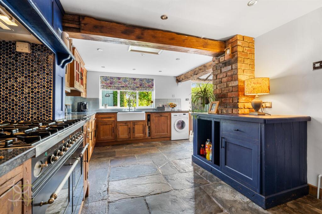 House in Worcester - More