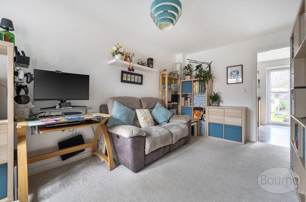 Marsh Close, Petersfield, Hampshire, GU32 photo 3