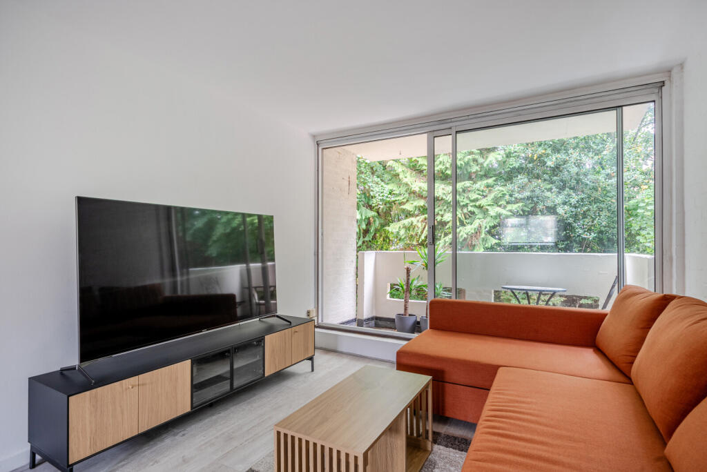 Apartment in Guildford - View 2